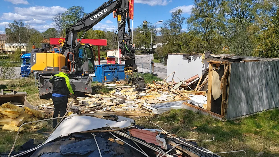 Kiosken i Vena är nu ett minne blott. I stället ska här bli en obemannad butik, som lyfts på plats färdigbyggd från fabrik.