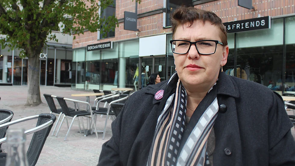 Ann-Sofie Nordén beskriver att den pågående pandemin pressar äldreomsorgens personal både på arbetet och på fritiden. Många avstår från vänner och aktiviteter för att inte smittas eller föra med smitta till jobbet.