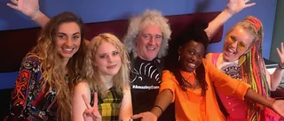 Isabel från Åby jobbar med legendaren från Queen
