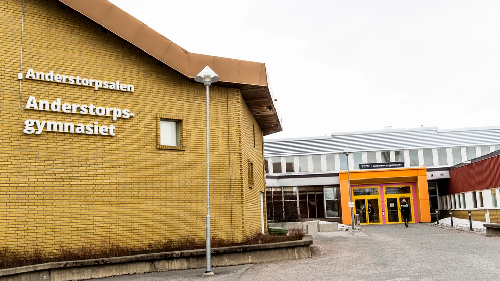 Både Anderstorps- och Baldergymnasiet måste spara miljoner de kommande åren.