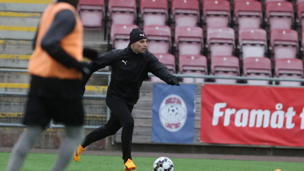 Mikita Patsko lämnar AFC och flyttar hem till Vitryssland.