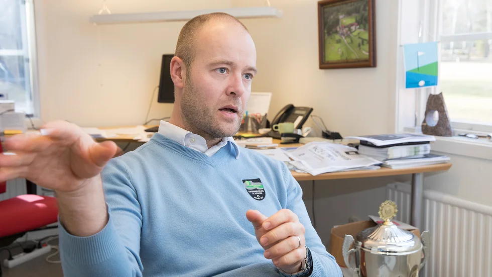 Byggstarten för nya klubbhuset vid Jättorp dröjer till hösten 2023 enligt Marcus Lutteman, klubbchef vid Katrineholms GK. 