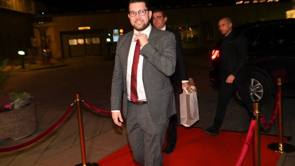Jimmie Åkesson klampade in på den röda mattan.