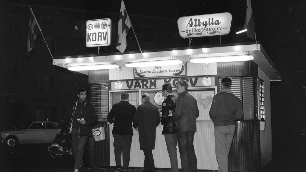 2 november 1967. Fram till 1976 låg Snoddaskiosken vid korsningen Västra vägen–Hunnebergsgatan, intill Gottfridsbergsskolan. 