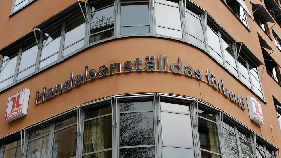 En skiljenämnd gav i veckan fackförbundet Handels rätt i frågan om att frånta en klubbordförande sitt uppdrag då hon också var aktiv SD-politiker.