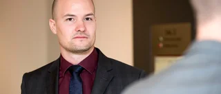 Tre av de misstänkta för knivdådet har släppts
