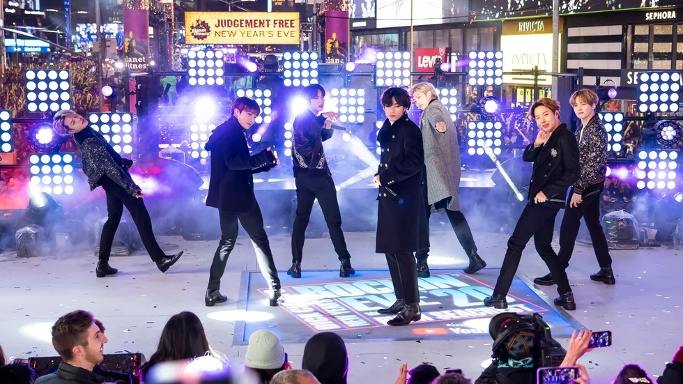 BTS på Times Square på nyårsafton. Arkivbild.