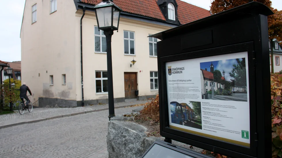 Vi vill underlätta för de som bor utanför staden att ta sig in till centrum, skriver Oscar Forss.