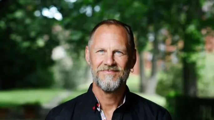 Illustratören och barnboksförfattaren Per Gustavsson.