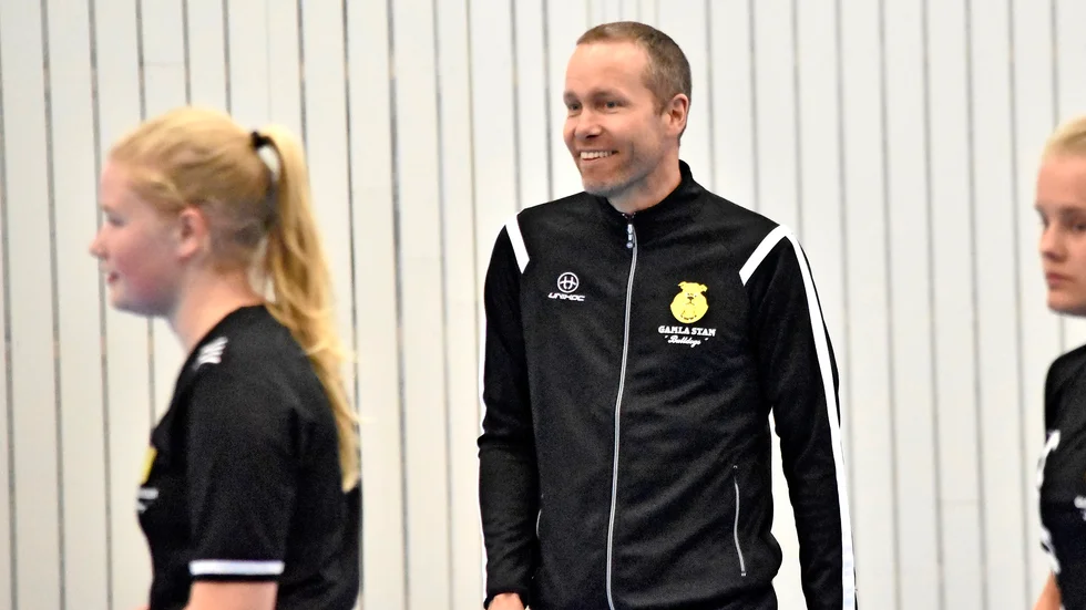 Ove Johansson tränar Gamla Stans damer igen.