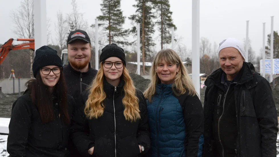 Det är familjen Westerlund som ligger bakom mycket av det som sker i byn. Från vänster Ida-Maria, Jesper, Frida, Anne Kirsti och Thomas. Samtliga med samma efternamn. 