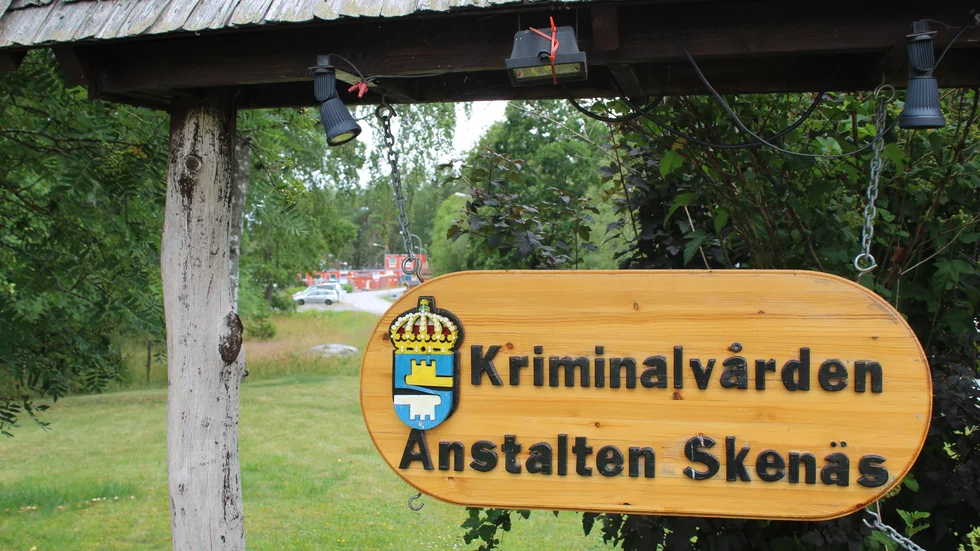 Nu larmar anställda om en ohållbar psykosocial arbetsmiljö på Skenäsanstalten.