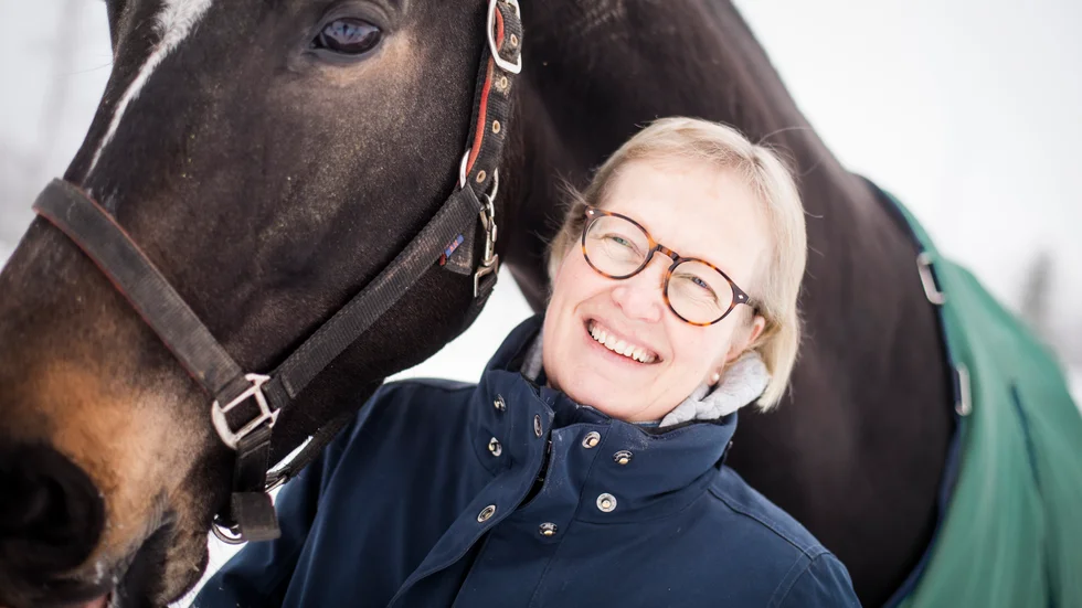 KRF och Annette Karlsson tvingades ställa in lördagstävlingen efter rekommendation från Svenska ridsportförbundet.