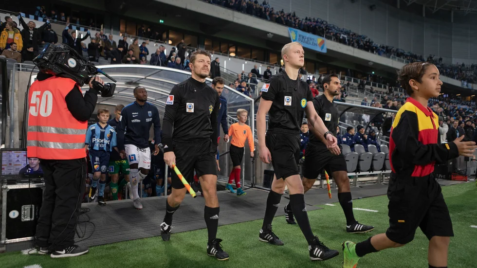 Adam Ladebäck saknar att få kliva in i hetluften på de allsvenska arenorna.