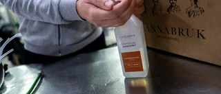 De skänker 1 000 liter handsprit till vården