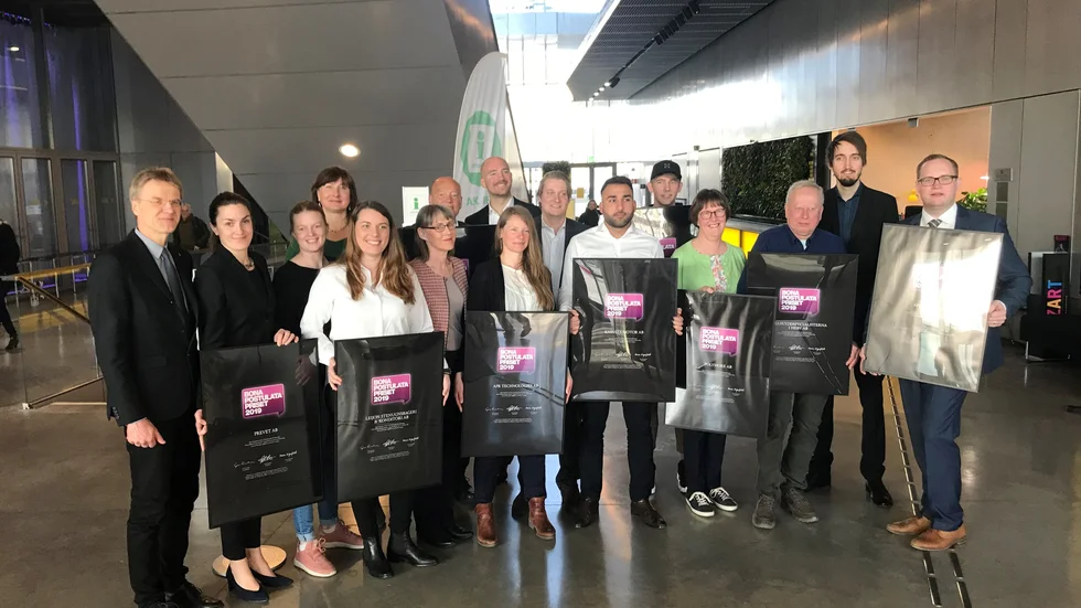 Förra året vann bland annat Graphmatech, Knivsta Motor, Leijon Stenugns­bageri & konditori och Quixel Bona Postulatapriset. I år flyttas prisceremonin till i höst.