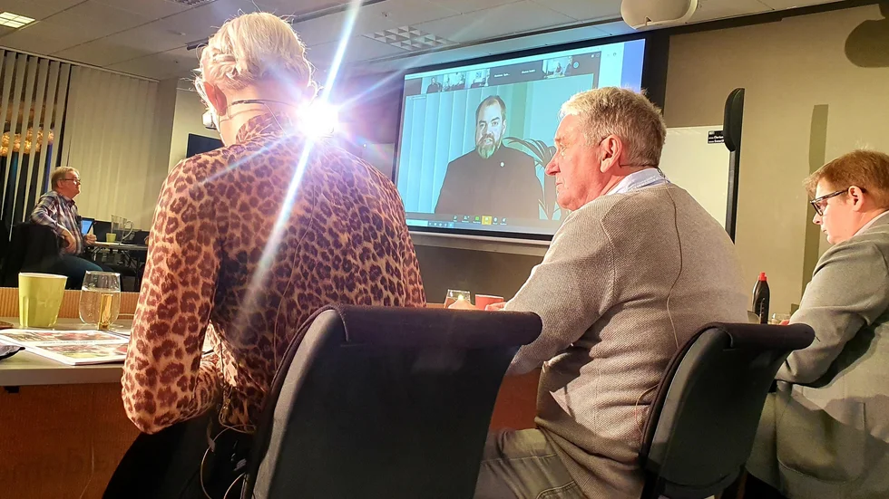 Digital distriktskongress. Socialdemokraterna, med bland andra Madelene Hansson och Kent Ögren i presidiet, valde i år en annorlunda variant i spåren av coronavirusets spridning.