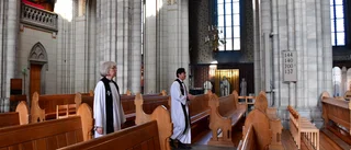 BILDEXTRA: Folktomt i Domkyrkan på långfredagen