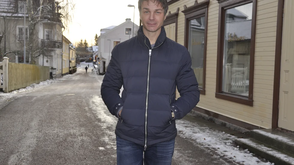 Fredrik Janse kopplar av hemma i Östhammar och kan släppa tankarna på kriget i Ukraina. "Ett privilegium som inte Ukrainas  befolkning har", säger han.
