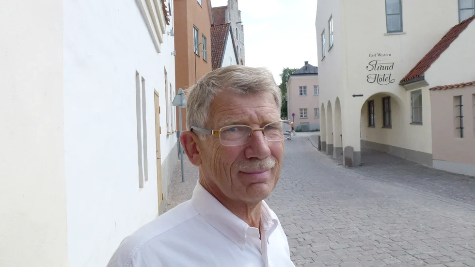 – Vårt företag har drabbats oerhört hårt ekonomiskt liksom alla företag i den här och angränsande branscher och vi måste göra allt för att överhuvudtaget överleva, säger Magnus Wiman.