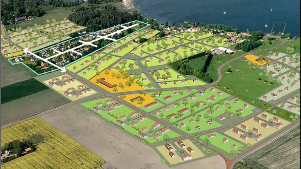 Illustration från översiktsplanen. Det är i området längst upp till vänster som tre markägare vill bygga villor. Innanför den ljusblå linjen syns dagens villabebyggelse.
