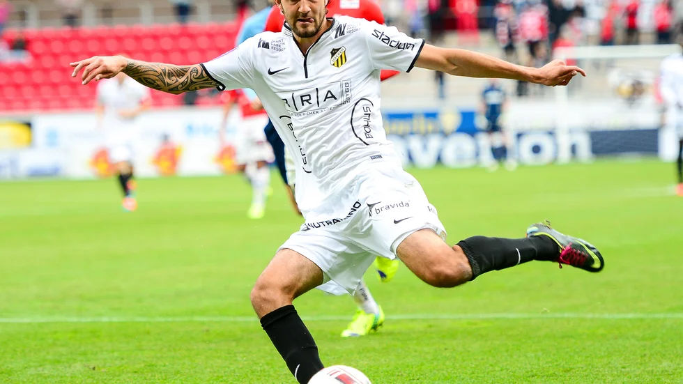 Leonard Zuta, här i en allsvensk bortamatch med Häcken 2014, är tillbaka i Göteborgsklubben. Arkivbild.