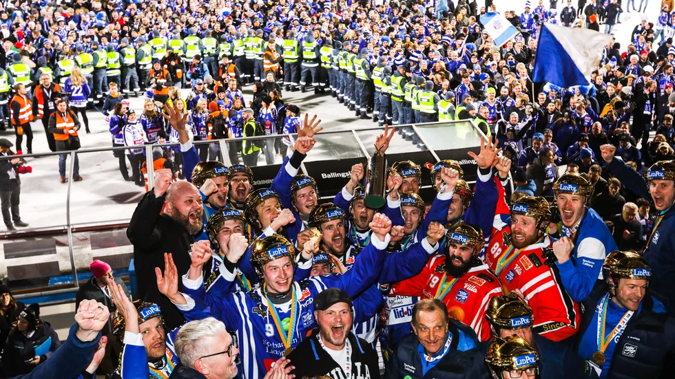 Villa Lidköping jublar efter att ha vunnit SM-guld på Studenternas förra året. Blir det final i Uppsala även 2021?