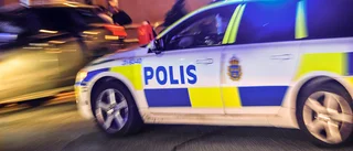 Körde för nära polisbilen – åtalas för trafikbrott
