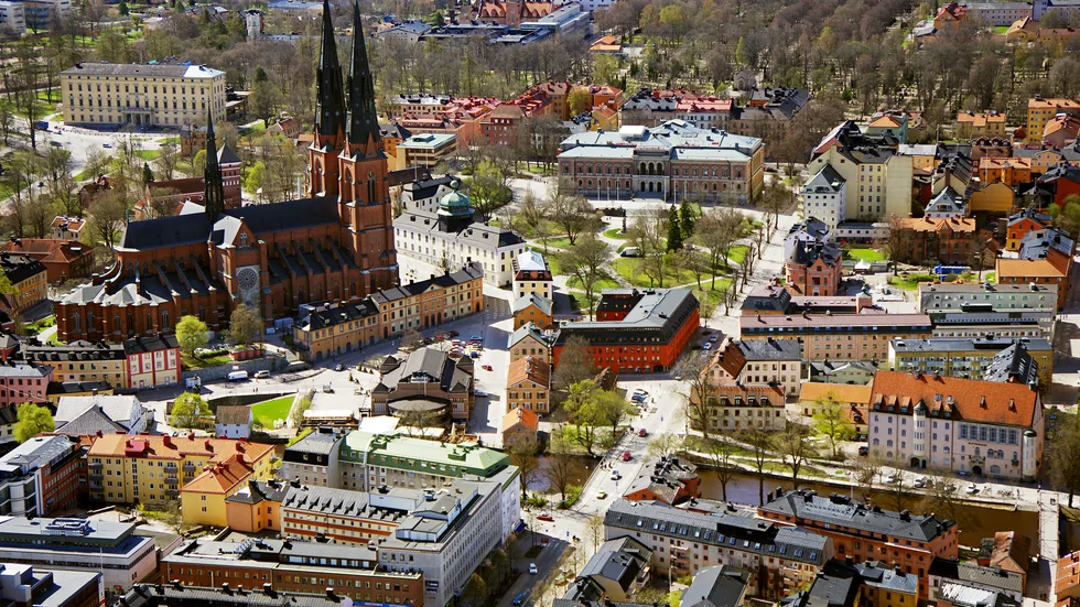 Stadsdelsindelningen är så viktig för Uppsalaborna att de bör få möjlighet att lämna sin syn på förslaget innan det klubbas, skriver Anna-Karin Westerlund.