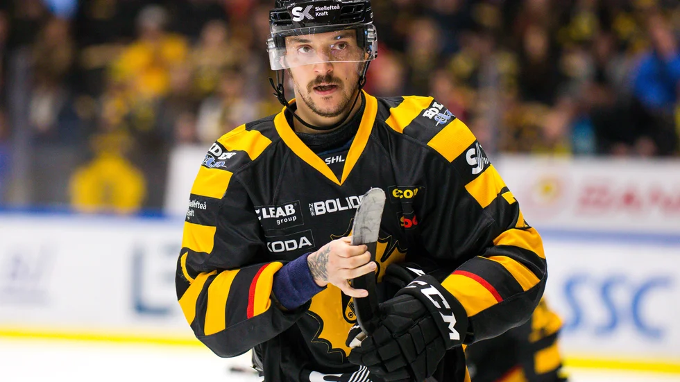 Juhamatti Aaltonen lämar Pelicans – för finska seriesuveränen Kärpät inför det stundande slutspelet.
