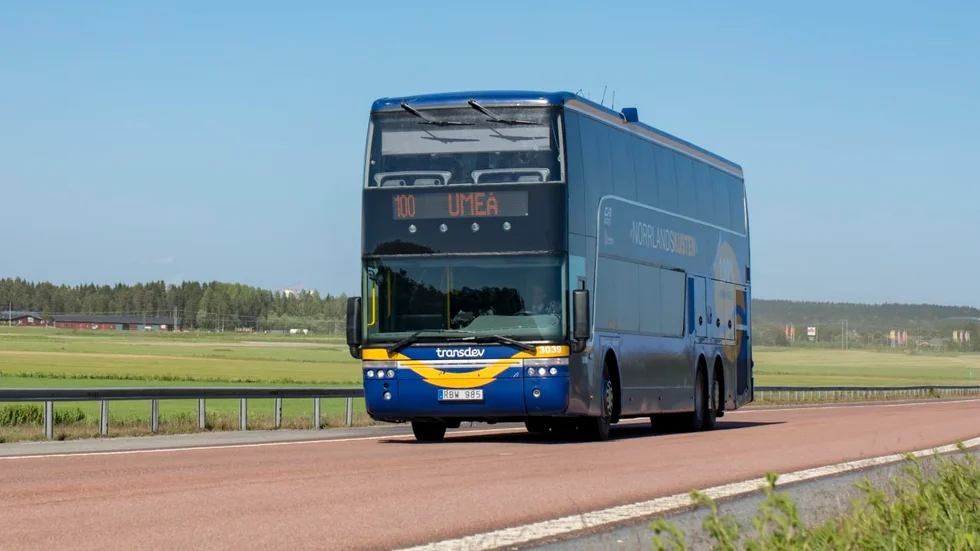 Till E4:trafiken använder Transdev 30 fossilfria bussar.
