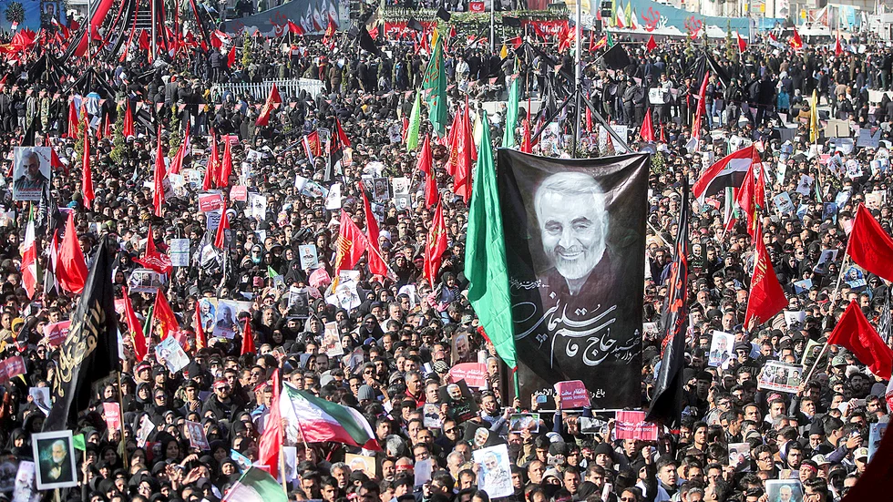 Begravningsceremoni för den irakiske generalen Qasem Soleimani.