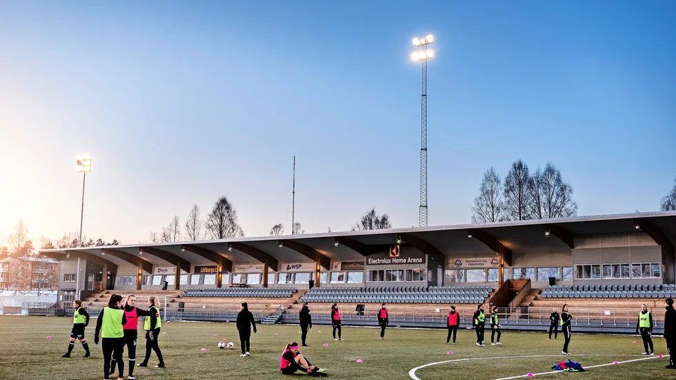 Just nu jobbar motståndarlaget Borgeby med att hitta lösningar för att ta sig hem från Skellefteå på söndagkväll. 