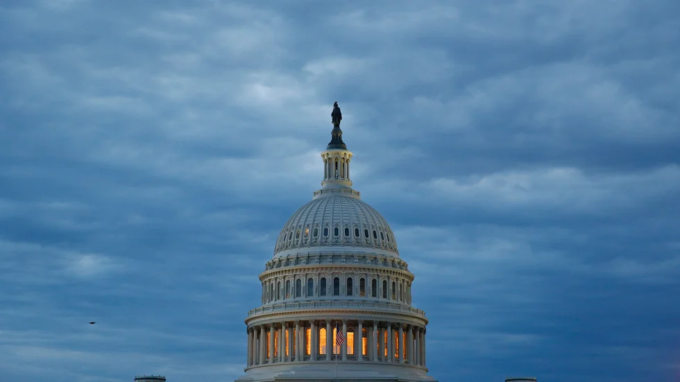 Kapitolium i Washington, där senaten återupptog arbetet på måndagen.