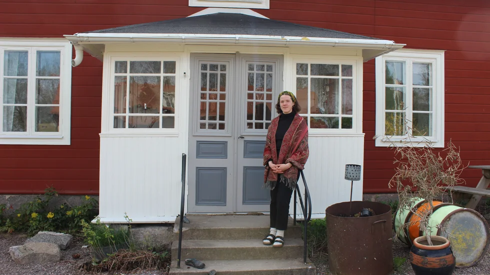 Det är Fresons Bageri och Trädgård som driver kaféet, och i år har de gett ansvaret till Nora Gräsberg.