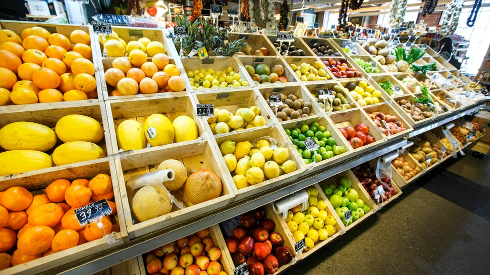Tänk om matbutikerna hade öppettider på hemsidan men när man väl kommer är det stängt, funderar signaturen Tänk om.