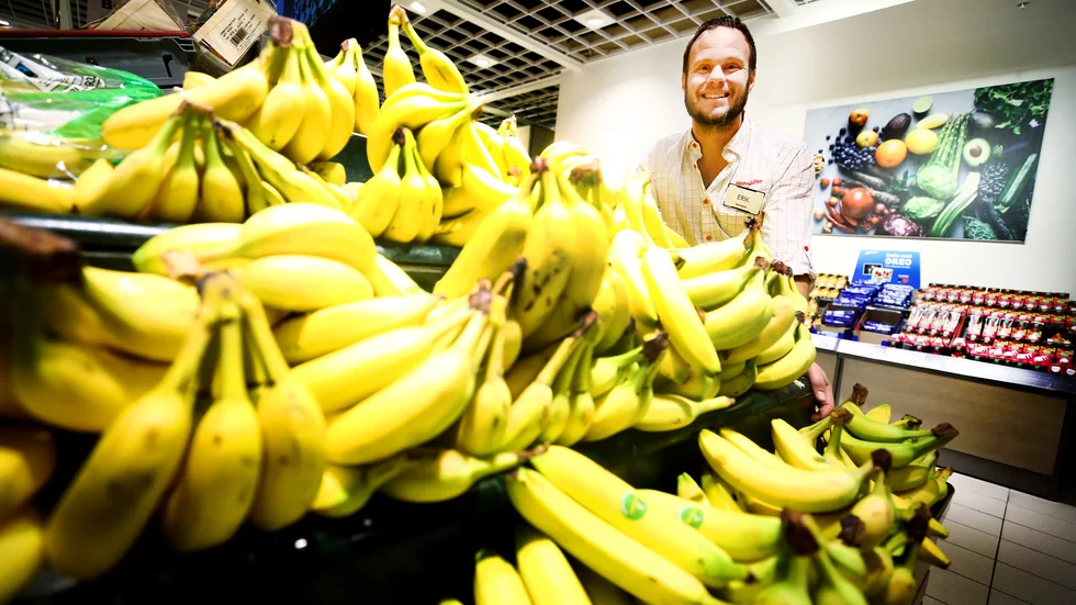 Den nya lagen är ett väldigt bra och kompletterande verktyg till de åtgärder vi själva gör för att minska stölder i butiken, säger Erik Johansson Englund, butikschef på Hemköp Eskilstuna city.