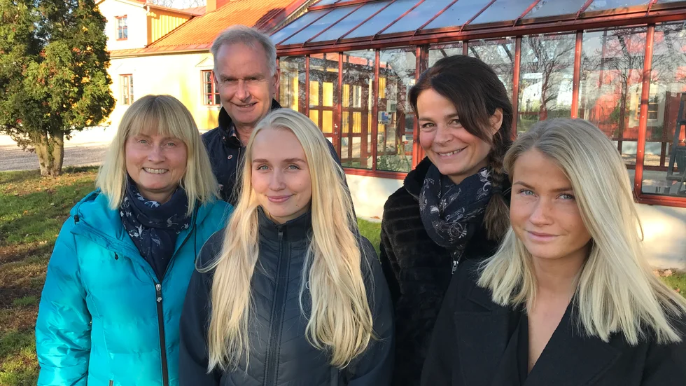 Familjeföretaget Grönsta.nop besåt av från vänster: Cilla och Nils-Ola Pettersson, döttrarna Emma och Elin samt Nils-Olas syster Maria Oscarsson.