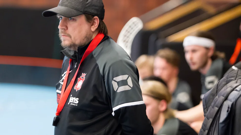 Mot Linköping FBC vill Solfjädertränaren Emil Stille se sitt lag spela på samma sätt även under de sista tio minuterna.
