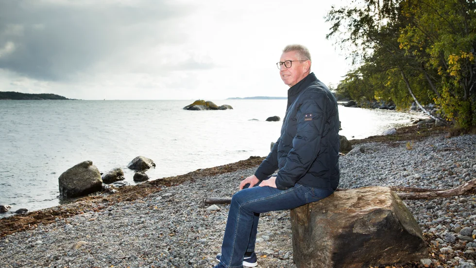För 21 år sedan åkte Jonas Tapper och  Stefans Tapper iväg på sitt livs resa. Det blev deras sista. Än idag lever deras far Jan Tapper i ovisshet. 