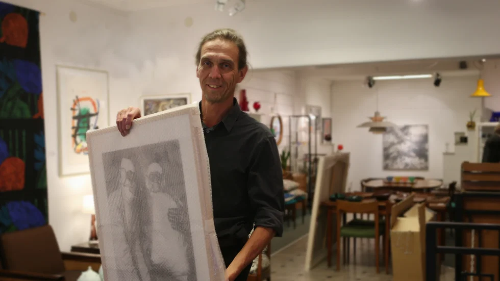 Torbjörn Limé har haft flera utställningar i år. Nu packar han upp sin konst i Galleri Neon som flyttat in hos Fröjel Retro & Design i Visby.