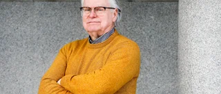 Holger vill ha våra papperspengar kvar