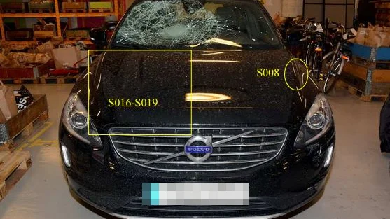 Bilen som de knivhuggna männen färdades i. Bild från polisens förundersökning. 