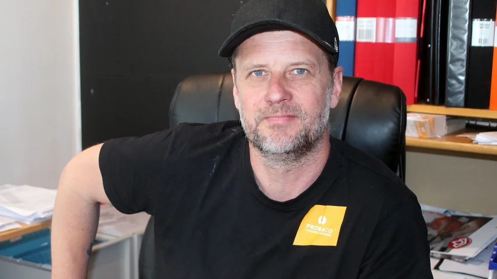 Motalakillen Stefan Andersson Skill har varit förare och lagledare. Nu satsar han på att bli domare i sin sport speedway. "Roligt att prova på", säger han.