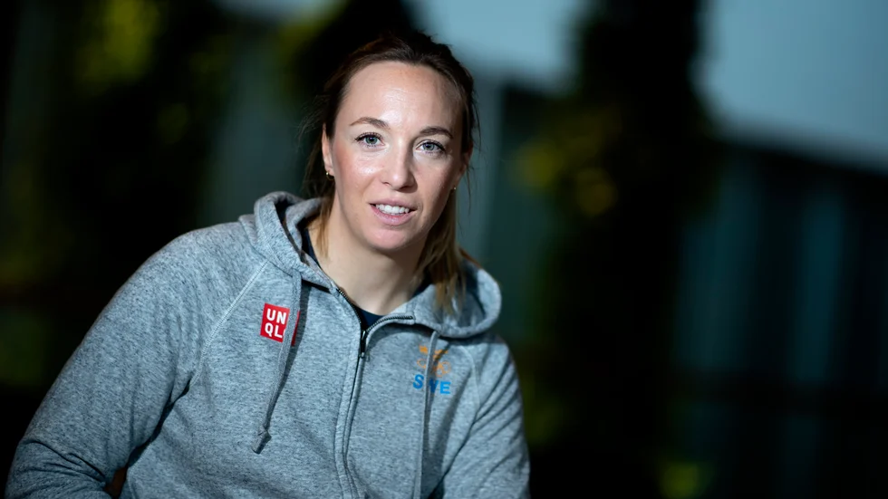 Nyköpingstjejen Josefin Olsson, som är fostrad i Oxelösunds SS och nu seglar för KSSS, var redan uttagen till OS i Tokyo och en svensk medaljkandidat. 