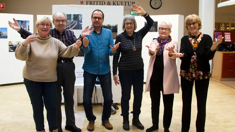 Britt-Inger Nordström, Bertil Pääjärvi (ordförande PRO samorganisation Kalix), Karl-Göran Lindbäck, Marianne Morin, Ulla Granström och Britta Engström välkomnar till Seniordagen.