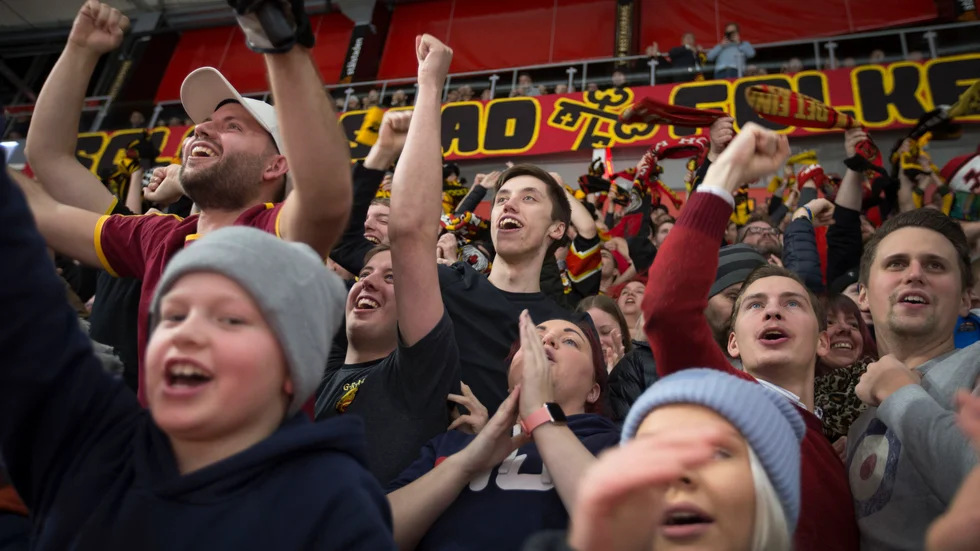Glädjen att vara en i gemenskapen och heja fram föreningens båda lag är det viktigaste för Luleåfans ordförande Tobias Wahlroos.