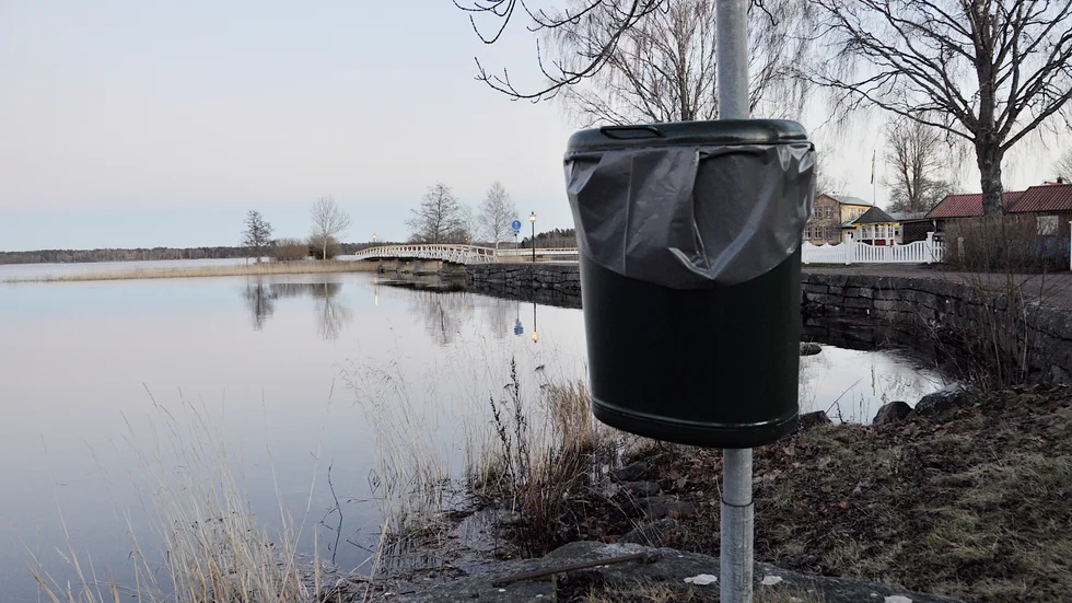 20 procent av hundlatrinerna i Östhammars kommun ska nu tas bort.