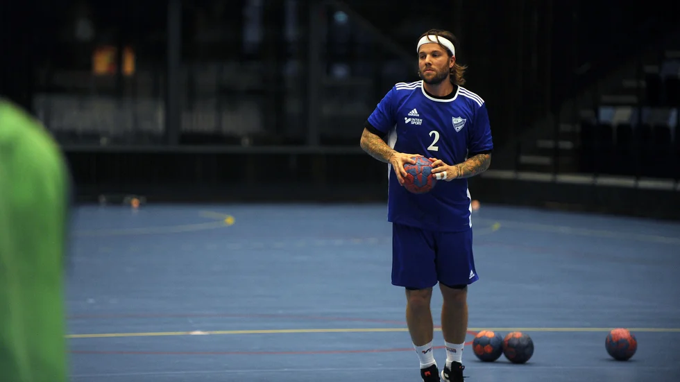 Simon Skuthälla och hans IFK Nyköping är igång igen efter juluppehållet. 2020 års första test blir ett mycket tufft sådant i form av tabelltvåan IFK Tumba på bortagolv.