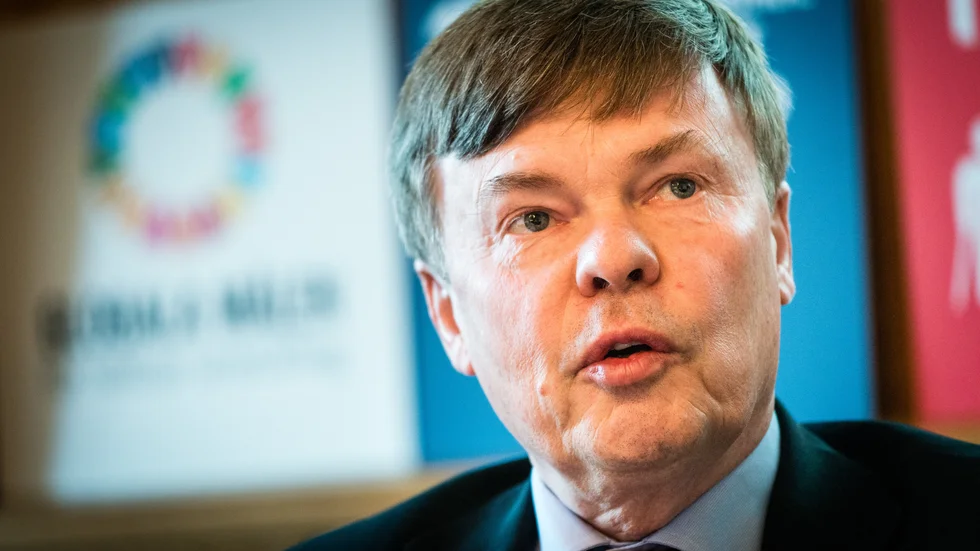 Länsstyrelsen i Norrbottens högste chef, landshövdingen Björn O. Nilsson, säger att det är fullständigt oacceptabelt när åsikter uttrycks genom intolerans och hot.